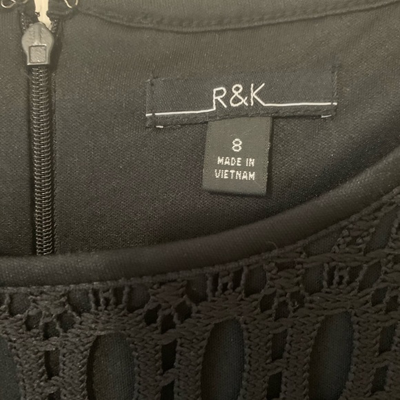 Black dress Size 8 - Picture 5 of 6